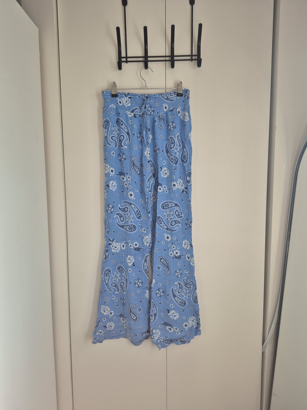 aerie Light Blue Paisley Smocked Waist Pants